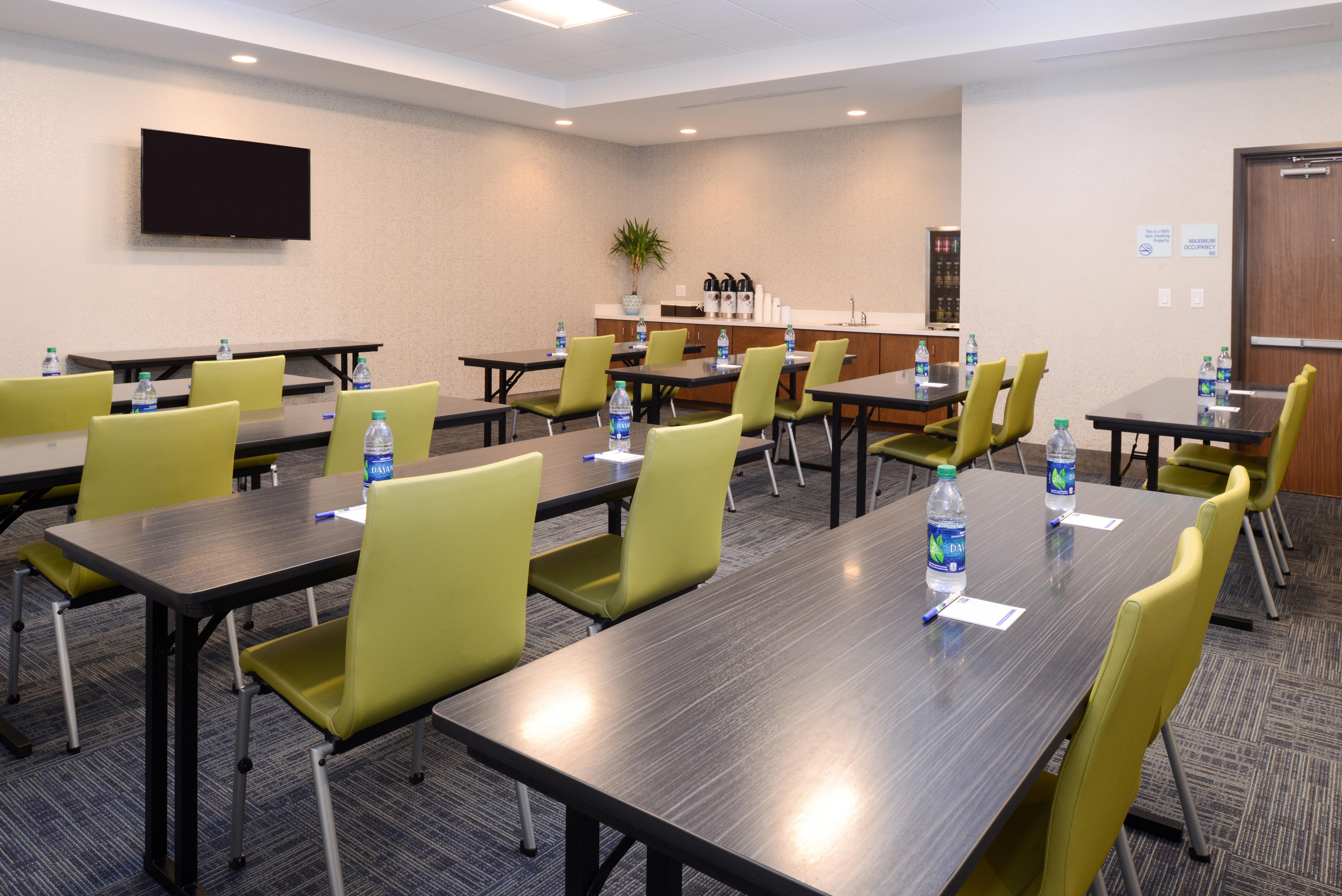 Holiday Inn Express & Suites - St. Petersburg - Madeira Beach By Ihg Exterior foto