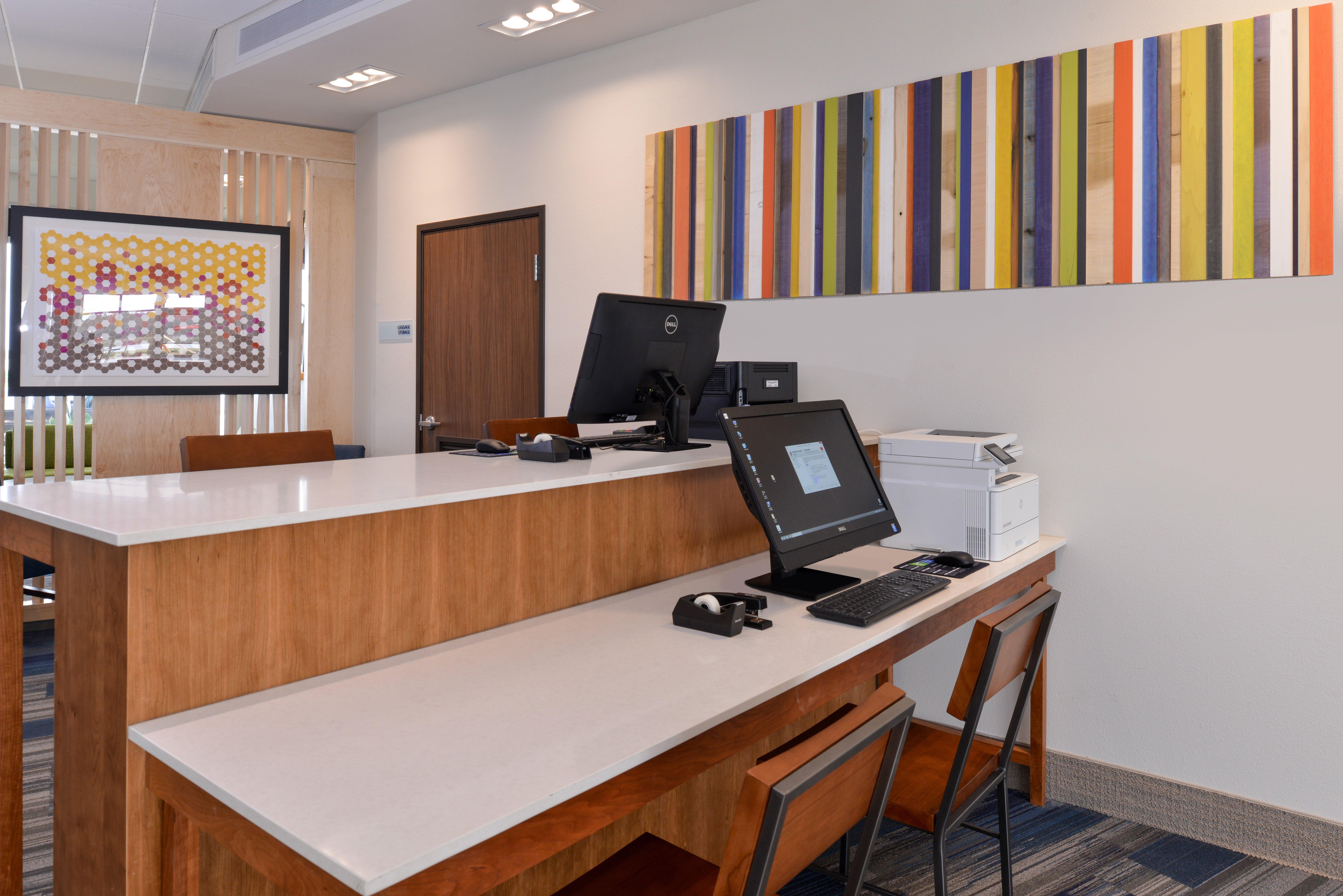 Holiday Inn Express & Suites - St. Petersburg - Madeira Beach By Ihg Exterior foto