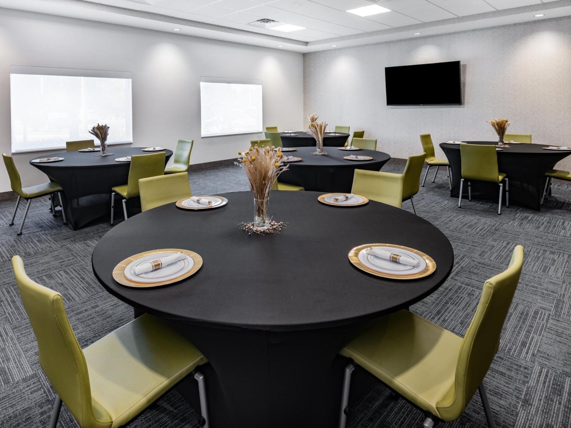 Holiday Inn Express & Suites - St. Petersburg - Madeira Beach By Ihg Exterior foto