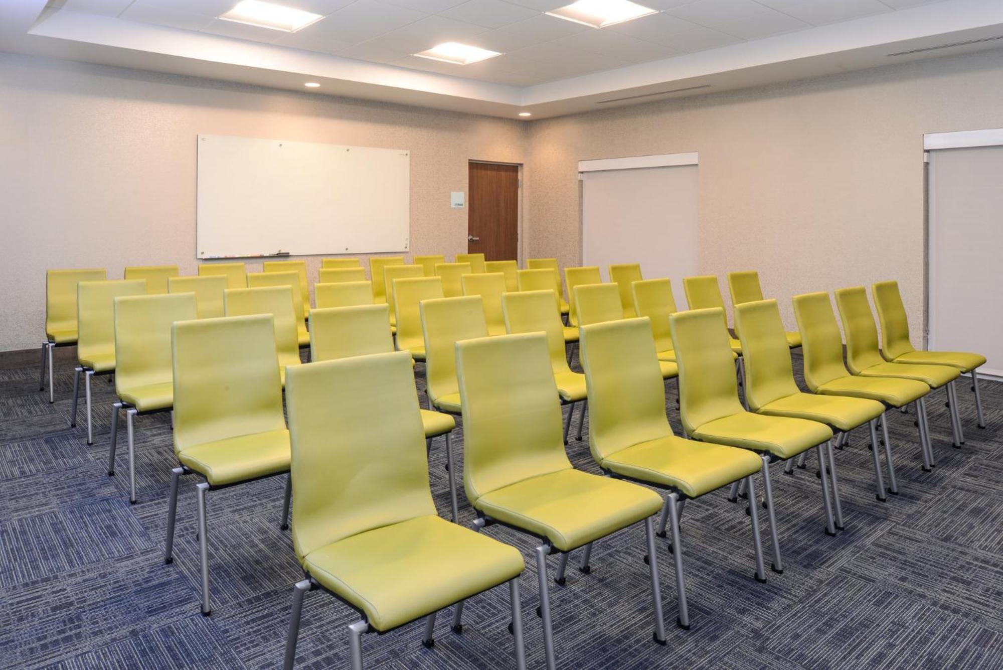 Holiday Inn Express & Suites - St. Petersburg - Madeira Beach By Ihg Exterior foto